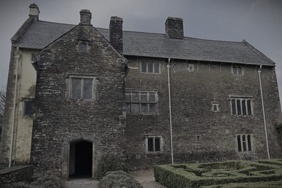 Llancaiach Fawr Manor Ghost Hunt, Ghost Hunts South Wales with Haunted Houses Events